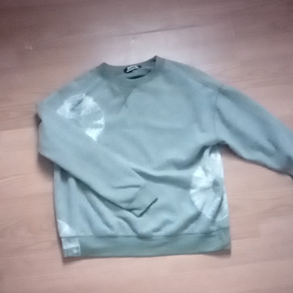 Green tye dye sweater